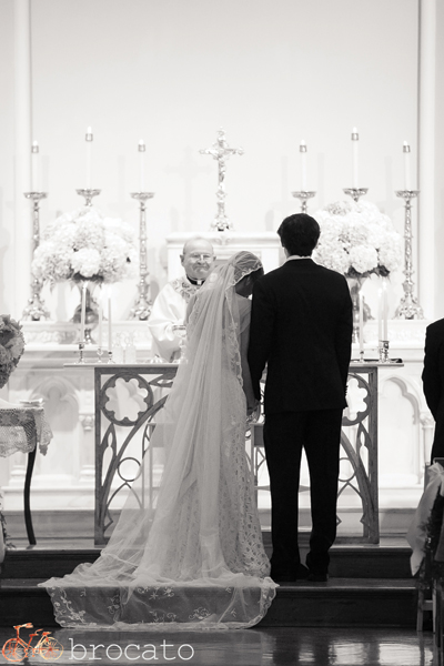 17954-WEDDING01_02