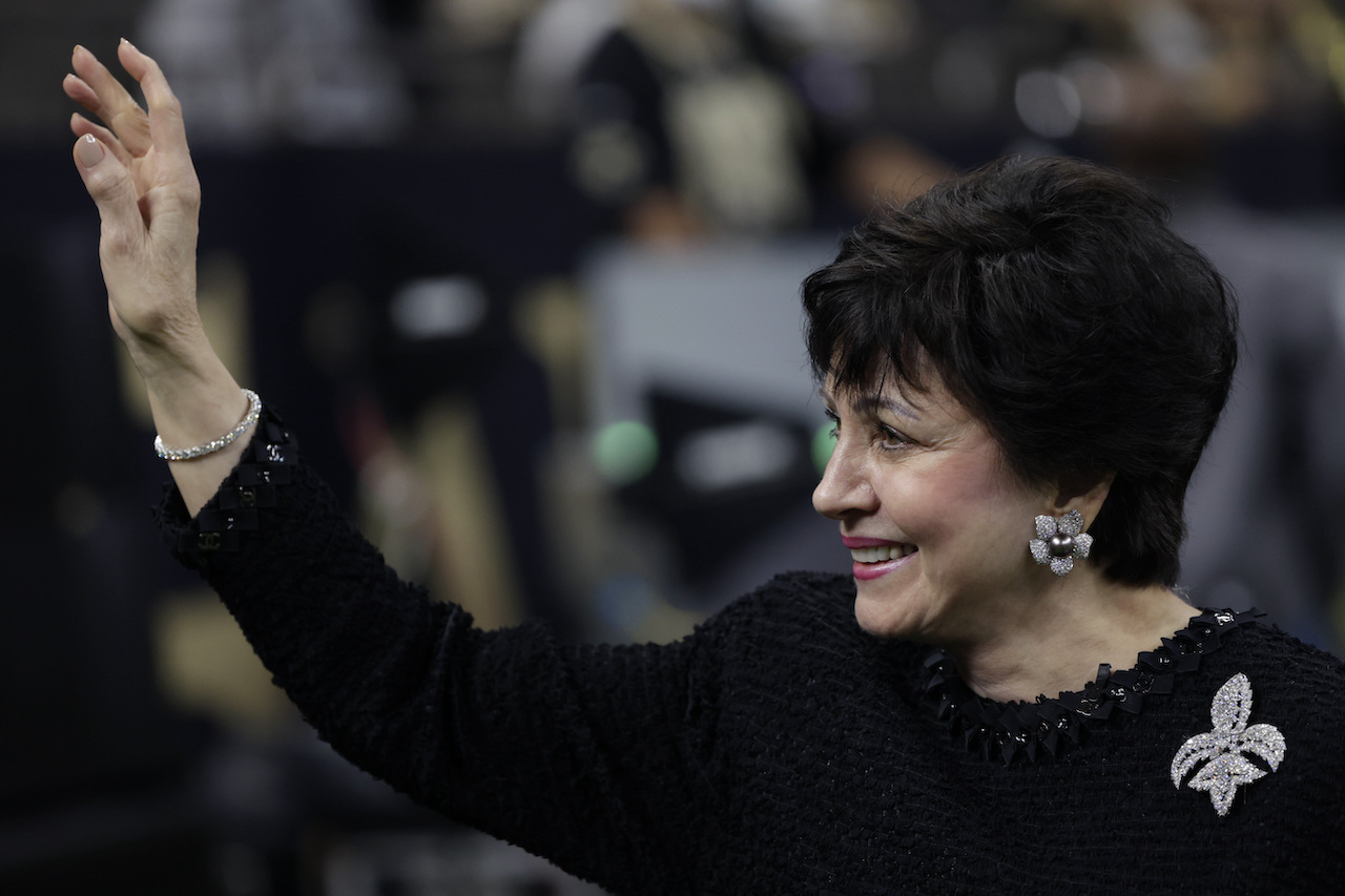 Gayle Benson Honored with 2022 Distinguished Citizen Award - Vimarsana News