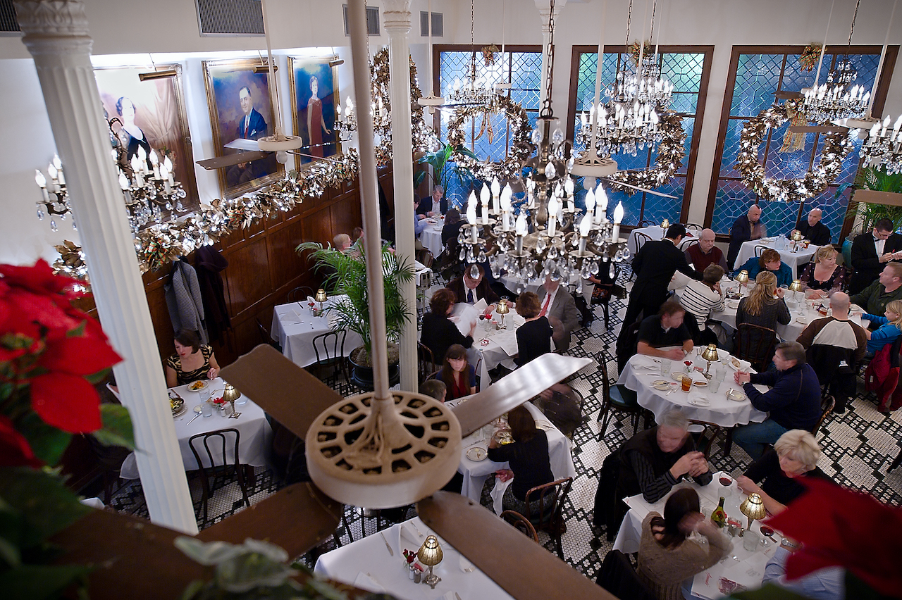 Arnaud's Celebrates the Holiday Season with Special Hours and Menu Offerings - Vimarsana News