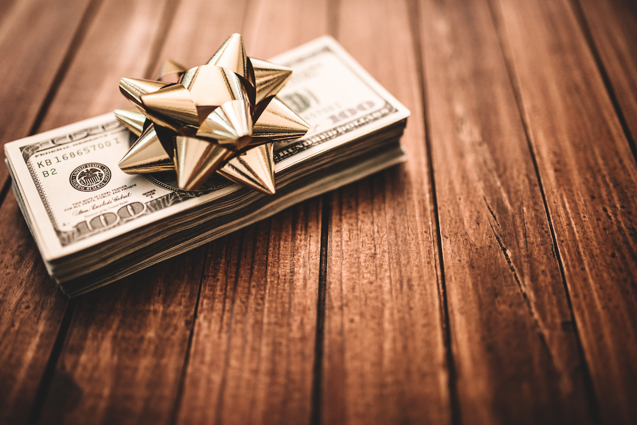 Wediquette Wednesday: Can we ask for gifts of money toward a house instead of doing a traditional wedding registry? - Vimarsana News