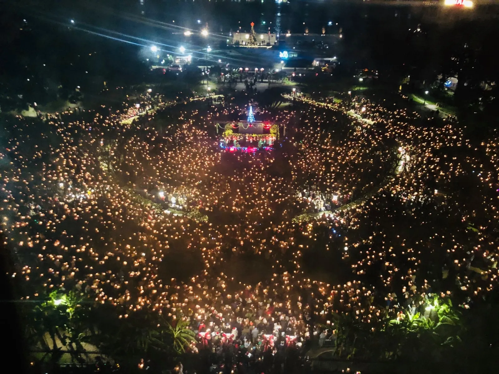 Caroling in Jackson Square Returns to the French Quarter - Vimarsana News