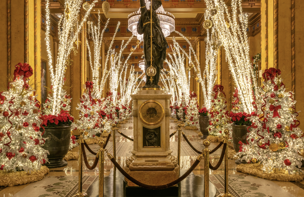 The Roosevelt Kicks Off Holidays with Lobby Lighting - Vimarsana News